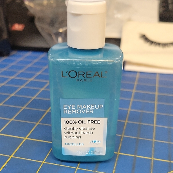 L'Oreal Paris Eye Makeup Remover 100% Oil Free 118ml New Bottle - Picture 1 of 2